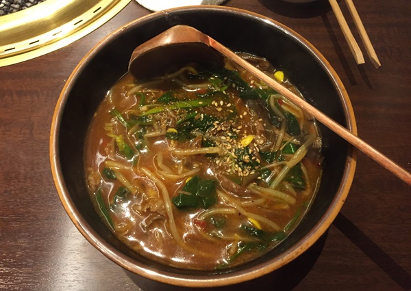 焼肉おくうのラーメン2